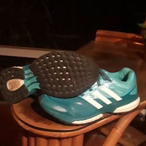 Adidas womens size 7